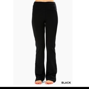 Black yoga pants